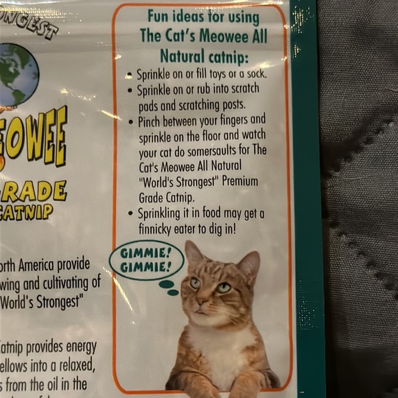 Giraffe print toy with faux fur has jingle bell inside - Picture 4 of 6